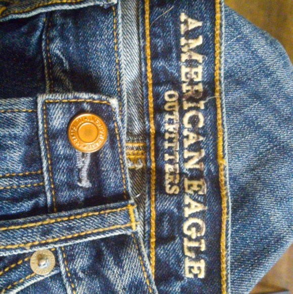 American Eagle Floral Embroidered Vintage Hi Rise‎ Raw Hem Jeans Size 4 Short - Picture 7 of 9